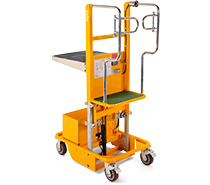 一級門架半電動高空取料車